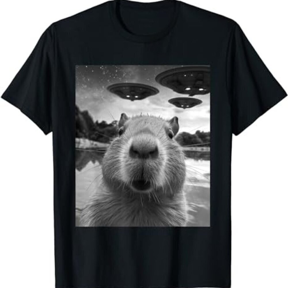 Capybara Selfie UFO Meme Funny Animal Fan Gift Graphic Weird T-shirt